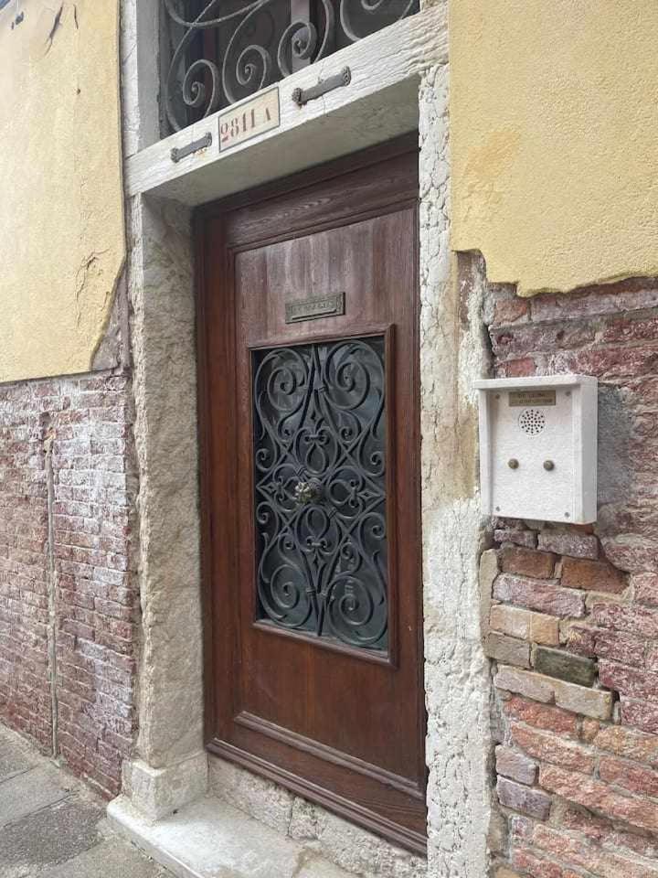 Do Leoni Apartments Венеция Стая снимка